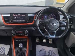 2018 Kia Stonic 1.6 Crdi First Edition 5-Door in Grey — image 2