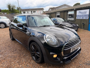 2017 MINI Hatch