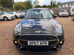 2017 MINI Hatch 1.5 Cooper Euro 6 (s/s) 3dr in Black — image 4