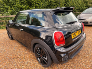 2017 MINI Hatch 1.5 Cooper Euro 6 (s/s) 3dr in Black — image 6