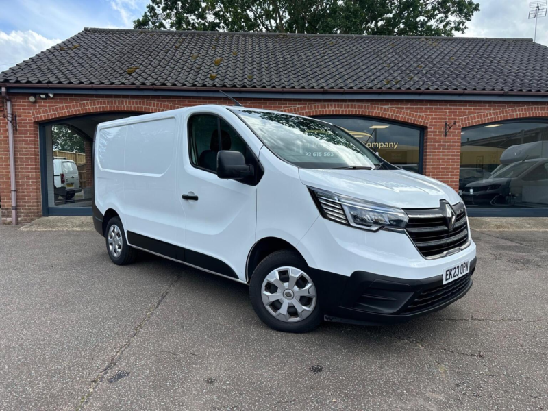 2022 Renault Trafic 2.0 Dci Blue Sl28 Business L1 H1 Euro 6 (s/s) 5dr in White — image 1