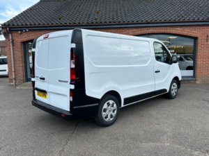 2022 Renault Trafic 2.0 Dci Blue Sl28 Business L1 H1 Euro 6 (s/s) 5dr in White — image 6