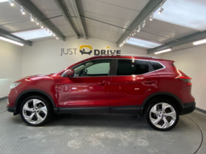 2018 Nissan Qashqai 1.2 Dig-T Tekna SUV 5dr Petrol Manual Euro 6 (s/s) (115 Ps) in Red — image 3