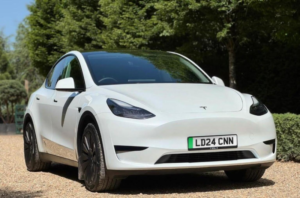 2024 Tesla Model Y Auto Rwd 5dr in White — image 2