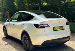 2024 Tesla Model Y Auto Rwd 5dr in White — image 4
