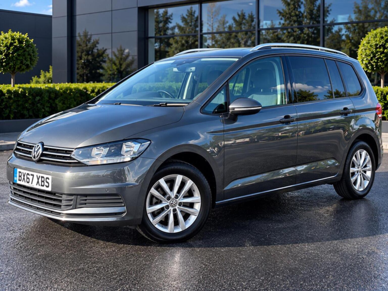 2017 Volkswagen Touran 1.6 Tdi Se Euro 6 (s/s) 5dr in Grey — image 1