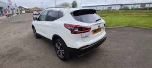 2018 Nissan Qashqai 1.6 Dci N-Connecta SUV 5dr Diesel Xtron Euro 6 (s/s) (130 Ps) in White — image 3