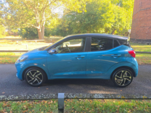 2020 Hyundai I10 1.2 Premium Auto Euro 6 (s/s) 5dr in Blue — image 4