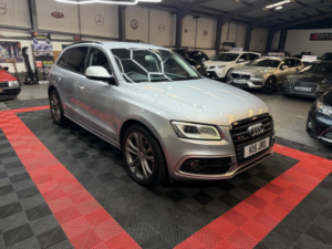 2015 Audi Sq5 3.0 Bitdi V6 in Silver — image 4