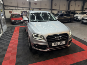 2015 Audi Sq5 3.0 Bitdi V6 in Silver — image 5