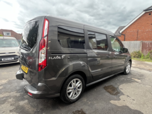 2021 Ford Grand Tourneo Connect 1.5 Tourneo Connect Titanium Grand Tourneo 1.5l Ecoblue 120ps Fwd 6 Speed Manual in Grey — image 5