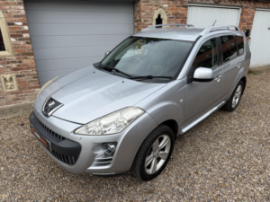 2011 Peugeot 4007 2.2 Hdi Gt in Silver — image 2