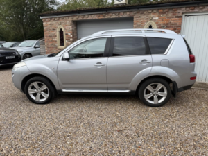 2011 Peugeot 4007 2.2 Hdi Gt in Silver — image 4