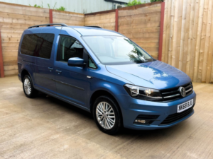 2018 Volkswagen Caddy Maxi Life 4 SEAT Auto Wheelchair Accessible Disabled Access Vehicle Wav in Blue — image 3