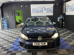 2016 Volkswagen Golf 2.0 Tsi Bluemotion Tech R in Blue — image 2