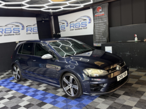 2016 Volkswagen Golf 2.0 Tsi Bluemotion Tech R in Blue — image 3