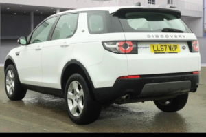2017 Land Rover Discovery Sport 2.0 Ed4 Se Euro 6 (s/s) 5dr (5 Seat) in White — image 4