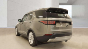 2017 Land Rover Discovery 3.0 Td V6 Hse Luxury Auto 4WD Euro 6 (s/s) 5dr in Silver — image 3