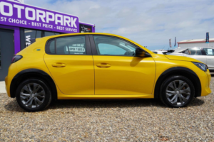 2022 Peugeot E-208 50kwh Allure Auto 5dr in Yellow — image 6