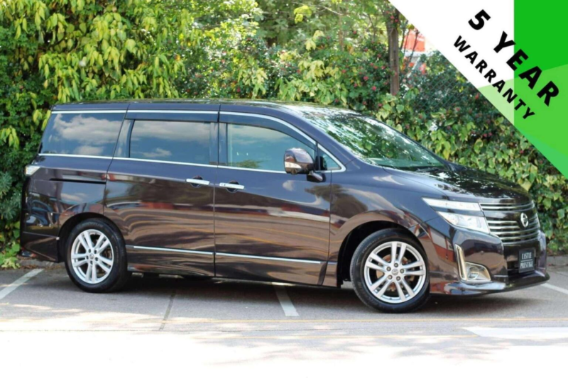 2011 Nissan Elgrand 2.5 Highway Star 5dr 7 Seats in Black — image 1