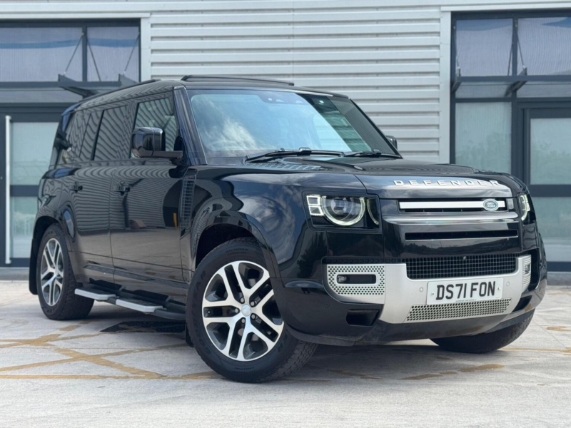 2022 Land Rover Defender 110 3.0 D250 Mhev Xs Edition Auto 4WD Euro 6 (s/s) 5dr in Black — image 1