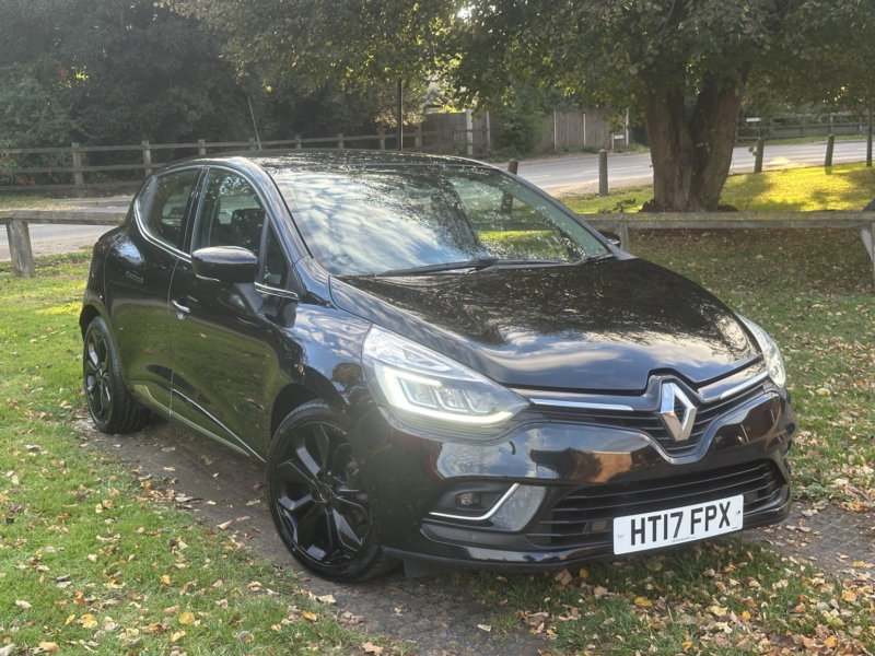 2017 Renault Clio 1.5 Signature Nav Dci 90 in Black — image 1