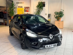 2018 Renault Clio 1.5 Signature Nav Dci 90 in Black — image 2