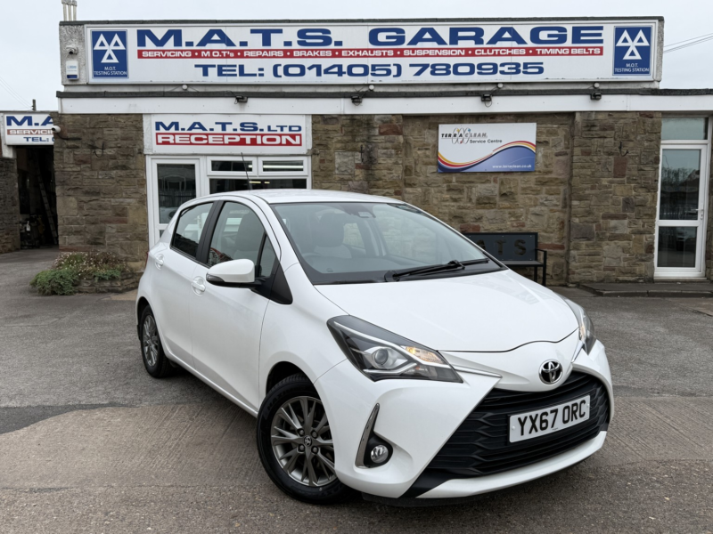 2017 Toyota Yaris 1.5 Vvt-I Icon in White — image 1