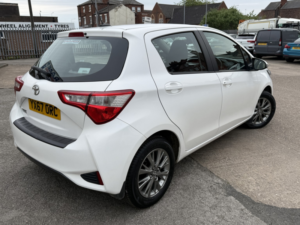 2017 Toyota Yaris 1.5 Vvt-I Icon in White — image 3
