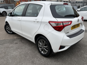 2017 Toyota Yaris 1.5 Vvt-I Icon in White — image 4