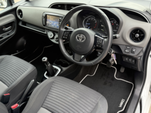 2017 Toyota Yaris 1.5 Vvt-I Icon in White — image 6