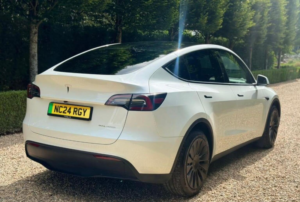 2024 Tesla Model Y (dual Motor) Long Range Auto 4wde 5dr in White — image 3