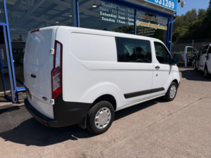 2020 Ford Transit Custom 2.0 300 Ecoblue Leader Crew Van Double Cab 5dr Diesel Manual L1 H1 Euro 6 105 Ps in White — image 6
