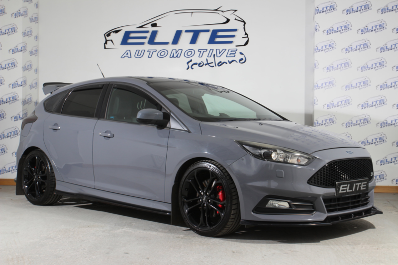 2017 Ford Focus 2.0t Ecoboost St-3 Hatchback 5dr Petrol Manual Euro 6 (s/s) (250 Ps) in Grey — image 1