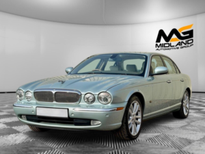 2007 Jaguar Xj 2.7 Tdvi Sovereign 4dr in Silver — image 3