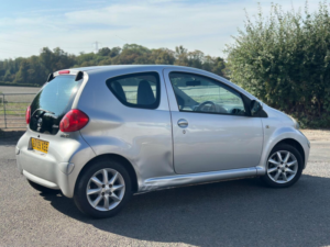 2009 Toyota Aygo 1.0 Vvt-I Platinum Euro 4 3dr in Silver — image 3