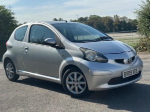2009 Toyota Aygo 1.0 Vvt-I Platinum Euro 4 3dr in Silver — image 4