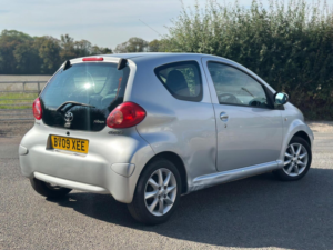 2009 Toyota Aygo 1.0 Vvt-I Platinum Euro 4 3dr in Silver — image 6