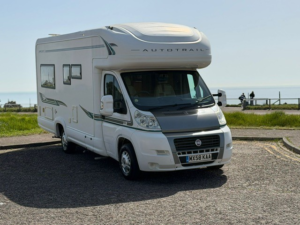 2008 Auto-Trail Apache 634 Se 2.3 Ducato 35 Chassis Cab Mlwb in White — image 2