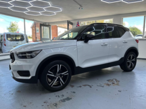 2021 Volvo Xc40 1.5 T3 R-Design Euro 6 (s/s) 5dr in White — image 2