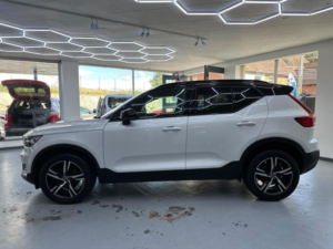 2021 Volvo Xc40 1.5 T3 R-Design Euro 6 (s/s) 5dr in White — image 3