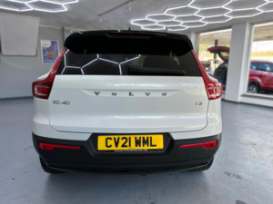2021 Volvo Xc40 1.5 T3 R-Design Euro 6 (s/s) 5dr in White — image 4