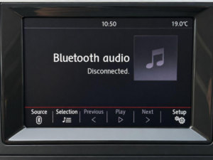 2014 Volkswagen Golf 1.6 Tdi Bluemotion Euro 5 (s/s) 5dr in Blue — image 5