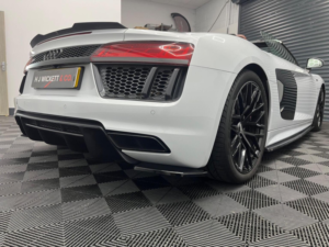 2016 Audi R8 5.2 Fsi V10 Spyder S Tronic Quattro Euro 6 (s/s) 2dr in Grey — image 4