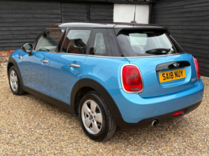 2018 MINI Hatch 1.5 Cooper Euro 6 (s/s) 5dr in Blue — image 4