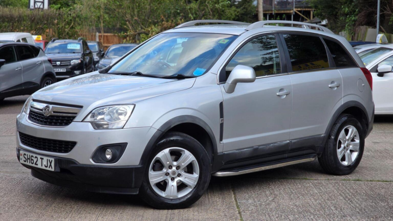 2012 Vauxhall Antara 2.2 Cdti Exclusiv 2WD Euro 5 (s/s) 5dr in Silver — image 1