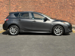 2013 Mazda Mazda3 1.6d Venture Euro 5 5dr in Grey — image 5