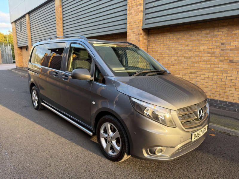 2017 Mercedes-Benz Vito 2.1 Vito 119 Sport Bluetec Auto in Grey — image 1