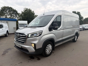 2023 Maxus Deliver 9 2.0 D20 Lux Panel Van 5dr Diesel Manual Fwd L3 H2 Euro 6 (s/s) (163 Ps) in Silver — image 3