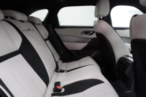 2018 Land Rover Range Rover Velar 2.0 D180 R-Dynamic S Auto 4WD Euro 6 (s/s) 5dr in Silver — image 4